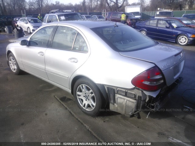 WDBUF26J45A670369 - 2005 MERCEDES-BENZ E 320 CDI SILVER photo 3