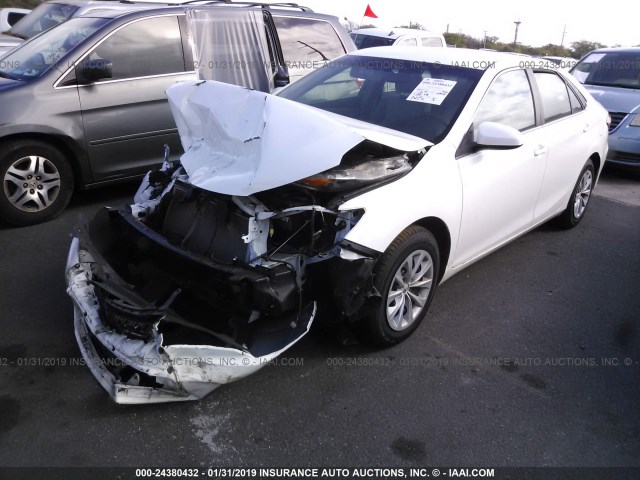 4T1BF1FK1FU966828 - 2015 TOYOTA CAMRY LE/XLE/SE/XSE 白色 照片 2
