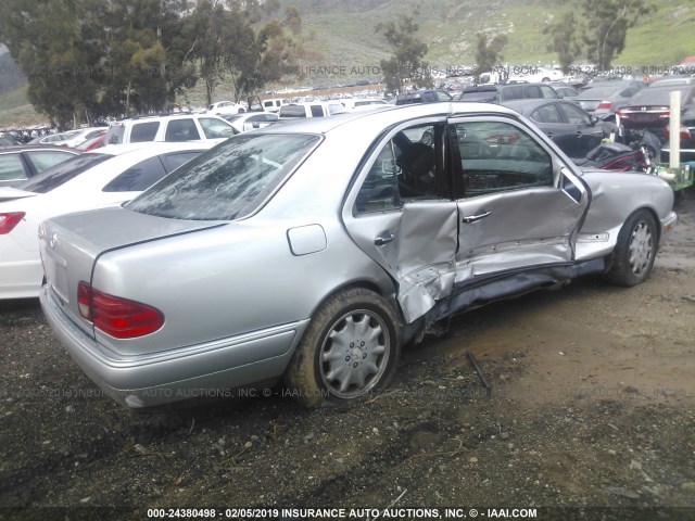 WDBJF55F3VJ032616 - 1997 MERCEDES-BENZ E 320 SILVER photo 4