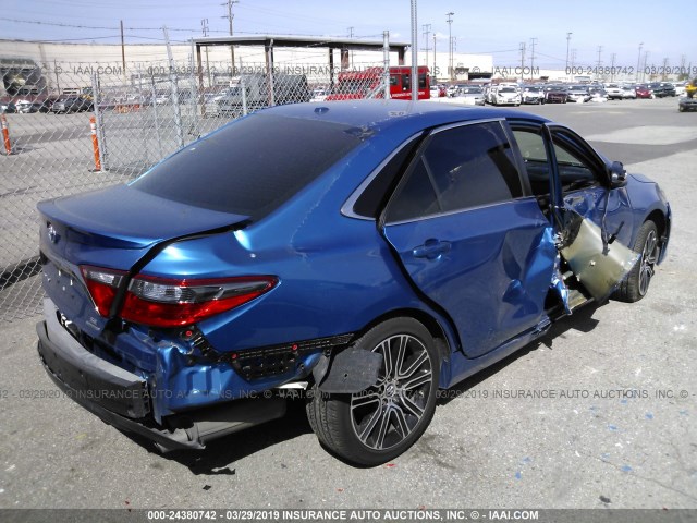 4T1BF1FK3GU570062 - 2016 TOYOTA CAMRY LE/XLE/SE/XSE 蓝色 照片 4