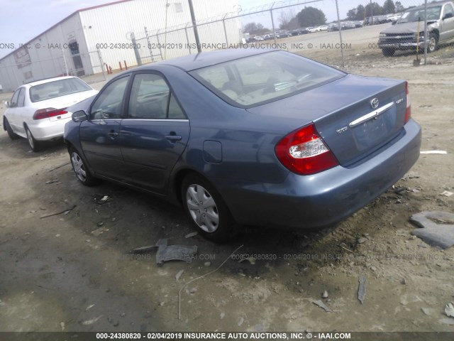 4T1BE32K92U575828 - 2002 TOYOTA CAMRY LE/XLE/SE BLUE photo 3
