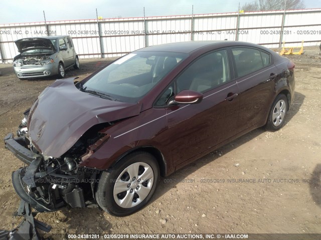 3KPFL4A71HE156152 - 2017 KIA FORTE LX/S MAROON photo 2