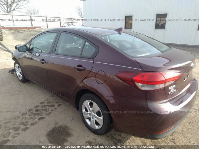 3KPFL4A71HE156152 - 2017 KIA FORTE LX/S MAROON photo 3