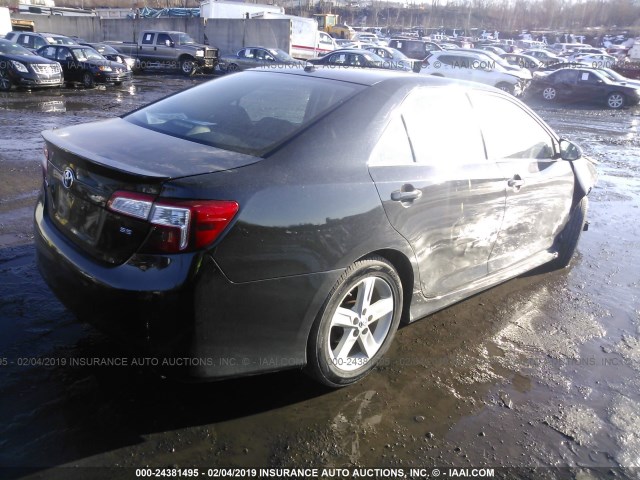 4T1BF1FK0CU093830 - 2012 TOYOTA CAMRY SE/LE/XLE 黑色 照片 4