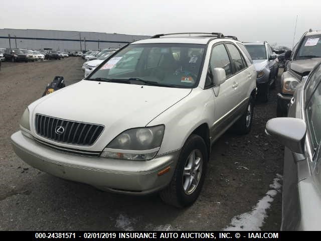 JT6HF10U8Y0147695 - 2000 LEXUS RX 300 WHITE photo 2