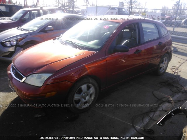 3FAHP37N55R114235 - 2005 FORD FOCUS ZX5 ORANGE photo 2