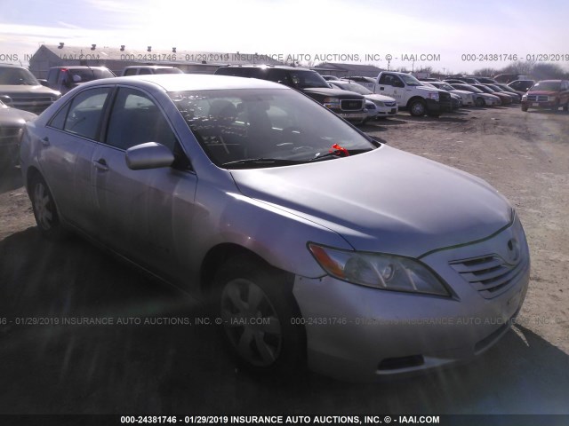 4T1BE46K57U581262 - 2007 TOYOTA CAMRY NEW GENERAT CE/LE/XLE/SE SILVER photo 1