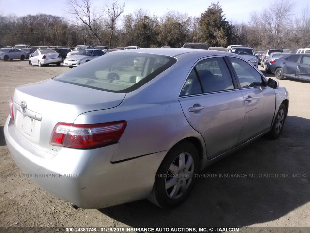 4T1BE46K57U581262 - 2007 TOYOTA CAMRY NEW GENERAT CE/LE/XLE/SE SILVER photo 4