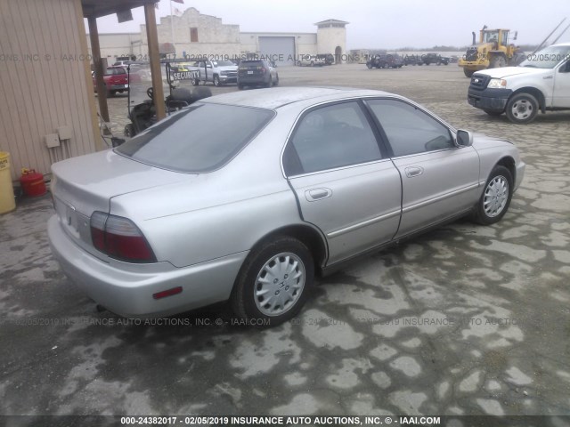 1HGCD5560TA177644 - 1996 HONDA ACCORD BEIGE photo 4