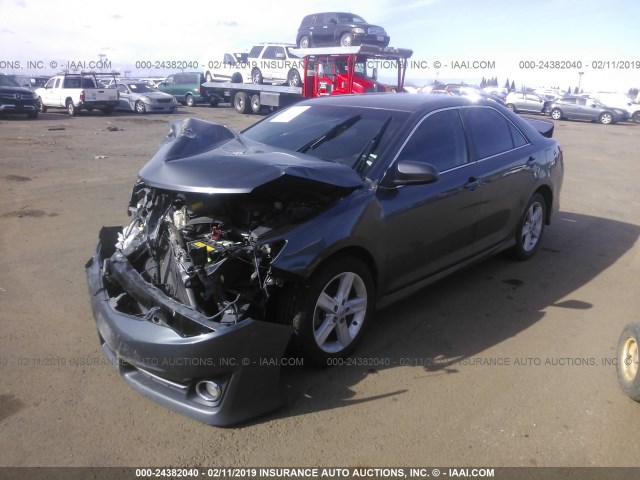 4T1BF1FK4DU239650 - 2013 TOYOTA CAMRY L/SE/LE/XLE Boz foto 2