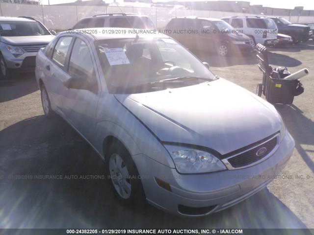 1FAHP34N57W166226 - 2007 FORD FOCUS ZX4/S/SE/SES SILVER photo 1