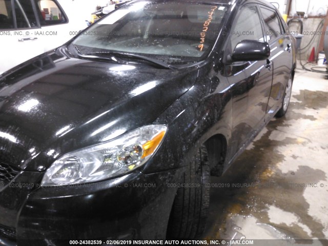 2T1KU4EE9DC049816 - 2013 TOYOTA COROLLA MATRIX  BLACK photo 2