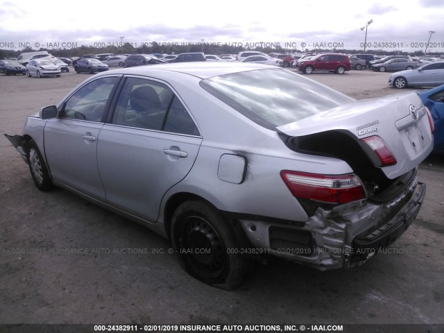 4T1BK46KX7U526637 - 2007 TOYOTA CAMRY NEW GENERAT LE/XLE/SE SILVER photo 3