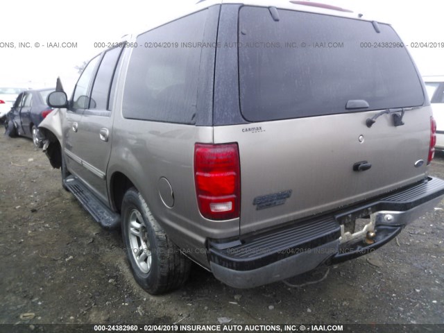 1FMRU15W31LB13192 - 2001 FORD EXPEDITION XLT GOLD photo 3