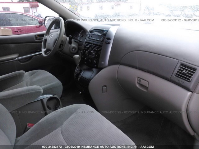 5TDZK23C69S242059 - 2009 TOYOTA SIENNA CE/LE RED photo 5