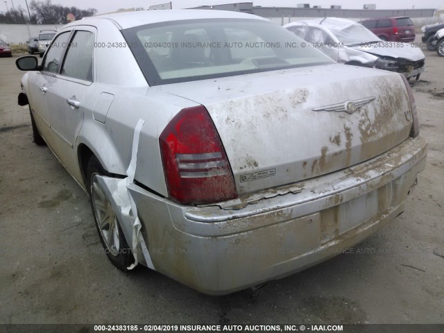 2C3AA63H15H521113 - 2005 CHRYSLER 300C SILVER photo 3