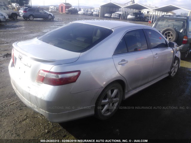 4T1BK46K19U093695 - 2009 TOYOTA CAMRY SE/LE/XLE SILVER photo 4