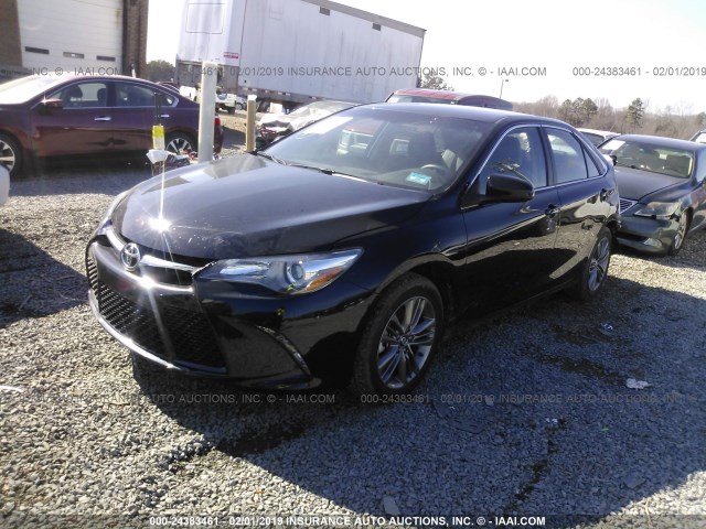 4T1BF1FK9HU356839 - 2017 TOYOTA CAMRY LE/XLE/SE/XSE BLACK photo 2