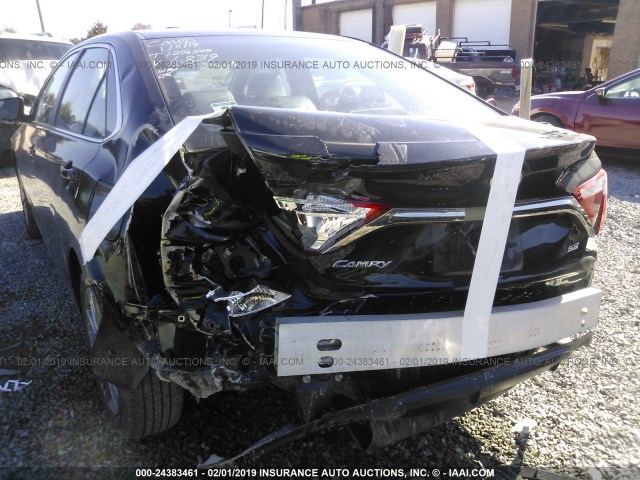4T1BF1FK9HU356839 - 2017 TOYOTA CAMRY LE/XLE/SE/XSE BLACK photo 6