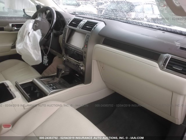 JTJBM7FX9H5172436 - 2017 LEXUS GX WHITE photo 5