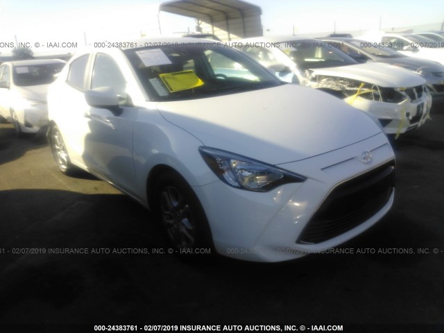 3MYDLBZV7GY111133 - 2016 TOYOTA SCION IA WHITE photo 1