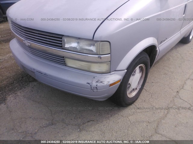 1GNDM19W3WB119748 - 1998 CHEVROLET ASTRO SILVER photo 6