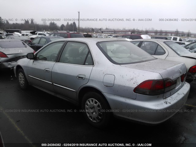 1HGCF86641A042156 - 2001 HONDA ACCORD VALUE SILVER photo 3