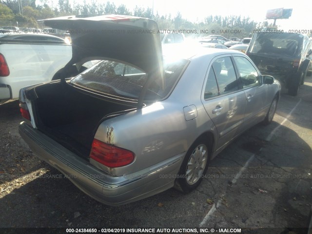 WDBJF65JXYB083393 - 2000 MERCEDES-BENZ E 320 SILVER photo 4