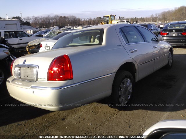 1LNHM83W54Y640133 - 2004 LINCOLN TOWN CAR ULTIMATE CREAM photo 4