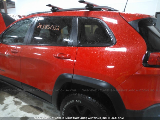 1C4PJMBB5HW599309 - 2017 JEEP CHEROKEE TRAILHAWK RED photo 3