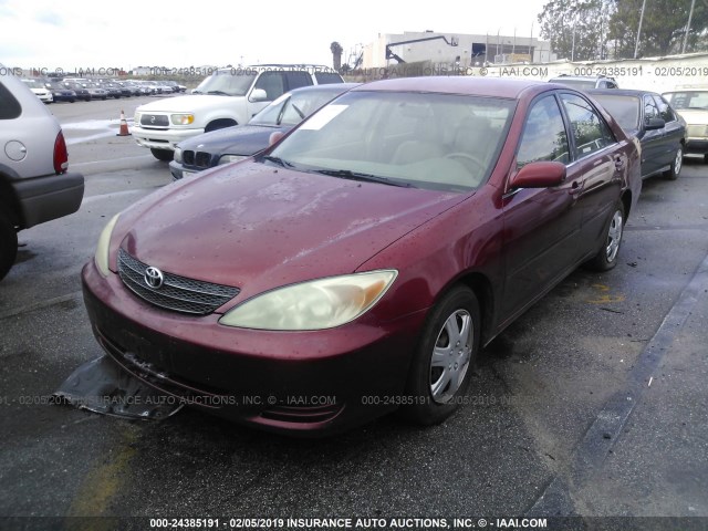 JTDBE32K330141062 - 2003 TOYOTA CAMRY LE/XLE RED photo 2