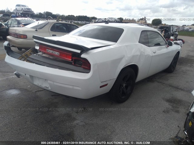 2C3CDYAG1DH511198 - 2013 DODGE CHALLENGER SXT WHITE photo 4