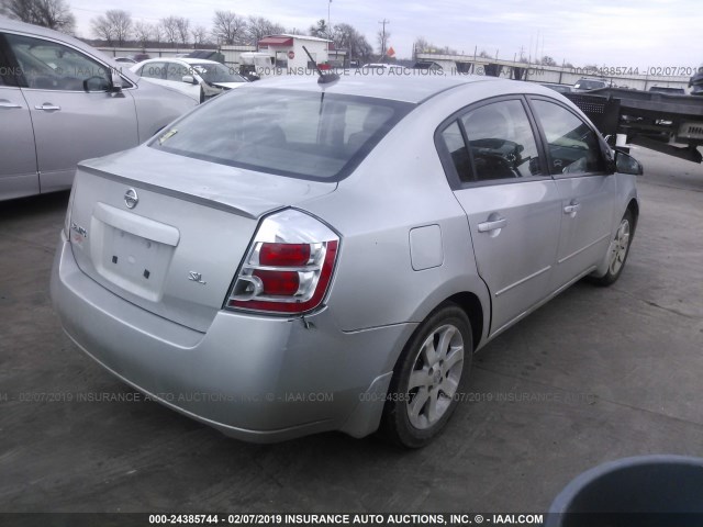 3N1AB61E38L672793 - 2008 NISSAN SENTRA 2.0/2.0S/2.0SL SILVER photo 4