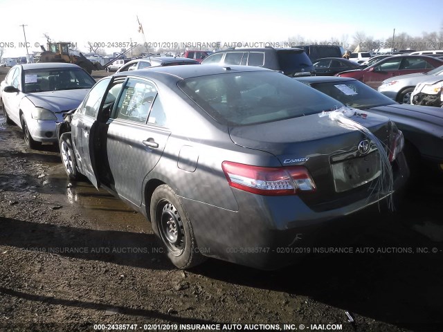 4T4BF3EK8BR105188 - 2011 TOYOTA CAMRY SE/LE/XLE 灰色 照片 3