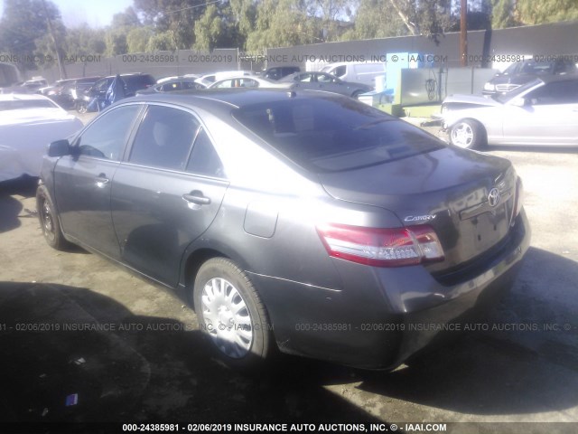 4T4BF3EK7AR077477 - 2010 TOYOTA CAMRY SE/LE/XLE 灰色 照片 3