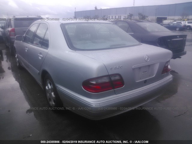 WDBJF65J02B419737 - 2002 MERCEDES-BENZ E 320 SILVER photo 3