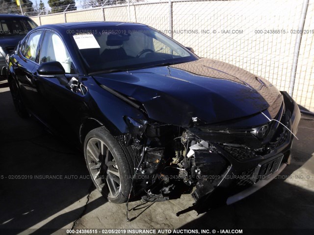 4T1BZ1HKXJU004282 - 2018 TOYOTA CAMRY XSE/XLE Qara foto 1