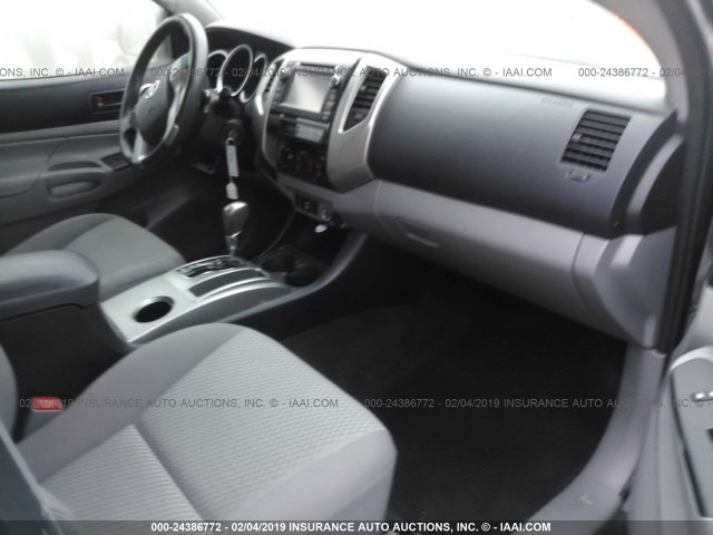 5TFJU4GN3DX045593 - 2013 TOYOTA TACOMA DOUBLE CAB PRERUNNER GRAY photo 5