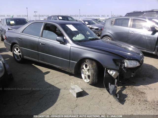 JT8BF28G115111552 - 2001 LEXUS ES 300 GRAY photo 1