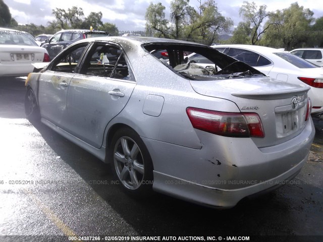 4T1BK46K17U005564 - 2007 TOYOTA CAMRY NEW GENERAT LE/XLE/SE SILVER photo 3