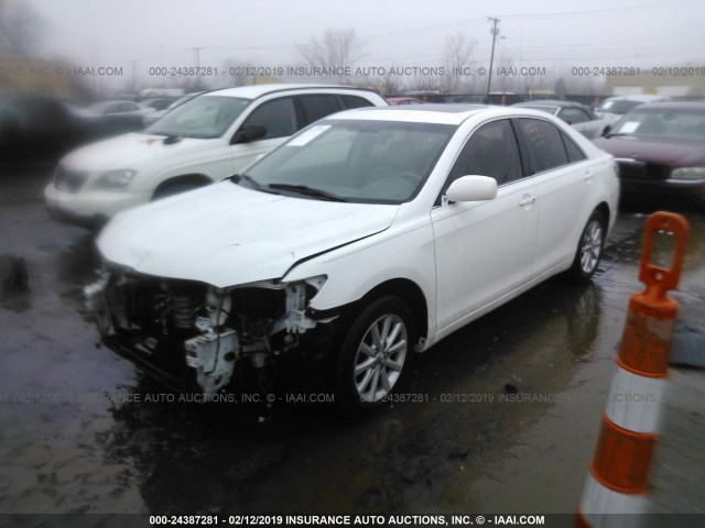 4T4BF3EK2BR137344 - 2011 TOYOTA CAMRY SE/LE/XLE 白色 照片 2