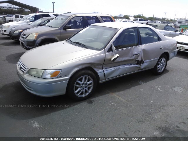 JT2BF28K910320243 - 2001 TOYOTA CAMRY LE/XLE 金色 照片 2