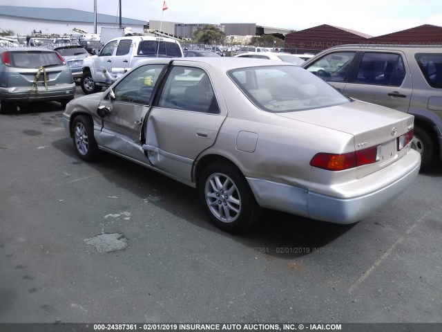 JT2BF28K910320243 - 2001 TOYOTA CAMRY LE/XLE 金色 照片 3