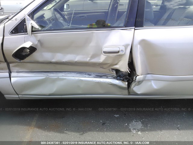 JT2BF28K910320243 - 2001 TOYOTA CAMRY LE/XLE 金色 照片 6