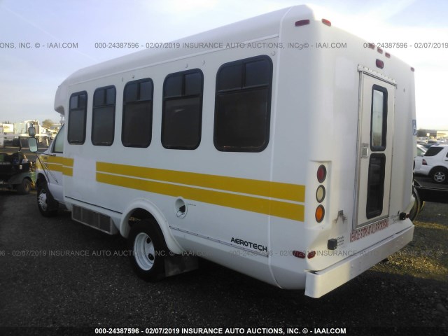 1FDLE40S3VHB10570 - 1997 FORD CUTAWAY BUS  WHITE photo 3