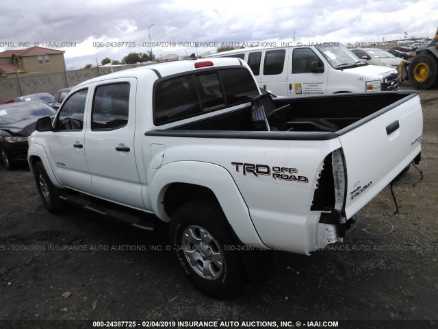 3TMJU4GN0FM177154 - 2015 TOYOTA TACOMA DOUBLE CAB PRERUNNER WHITE photo 3