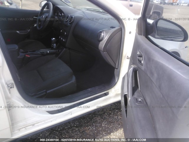 1G2ZF55B064253693 - 2006 PONTIAC G6 SE WHITE photo 5