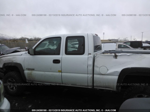 1GCHK29U43Z151311 - 2003 CHEVROLET SILVERADO K2500 HEAVY DUTY WHITE photo 6