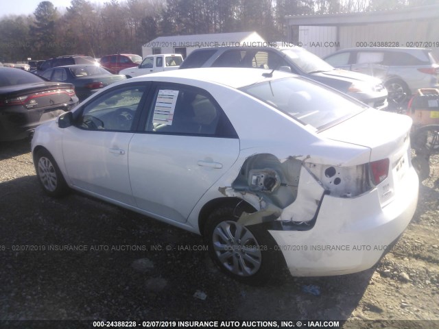 KNAFU4A22C5644173 - 2012 KIA FORTE EX WHITE photo 3