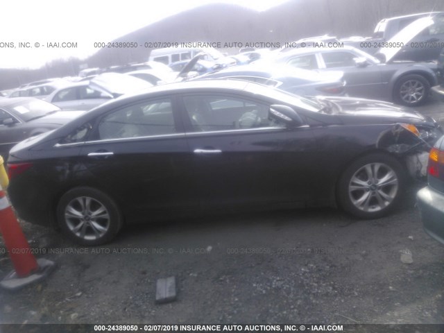 5NPEC4AC1DH532279 - 2013 HYUNDAI SONATA SE/LIMITED BLACK photo 4